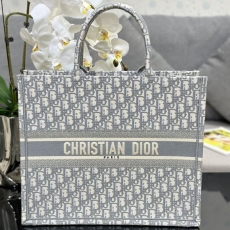 Christian Dior Shopping Bags